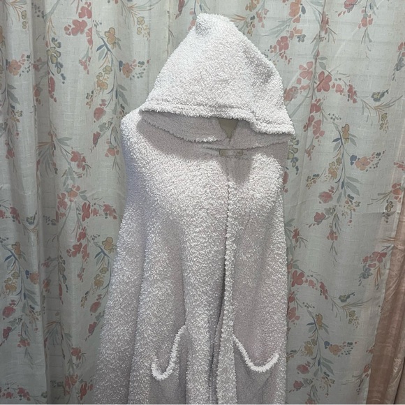 Barefoot Dreams Cozychic Hooded Cape in Stone Shawl Wrap O/S - Picture 3 of 12